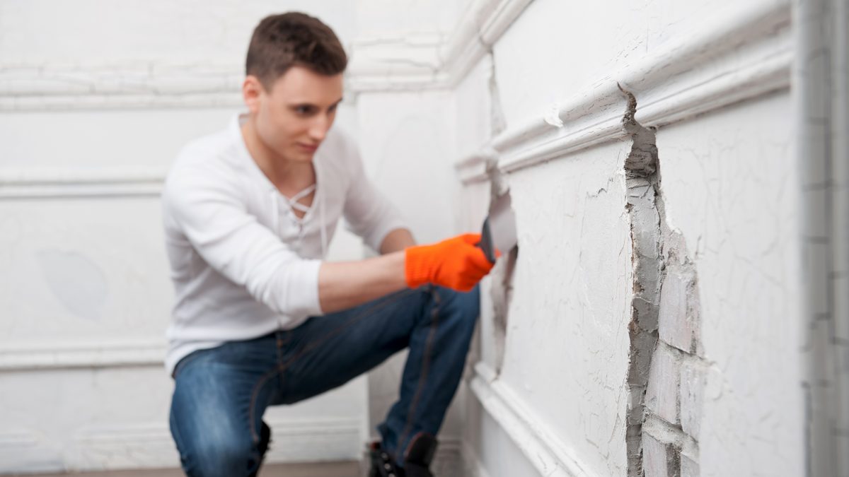 Repairing Cracks on Concrete Walls - Virtue